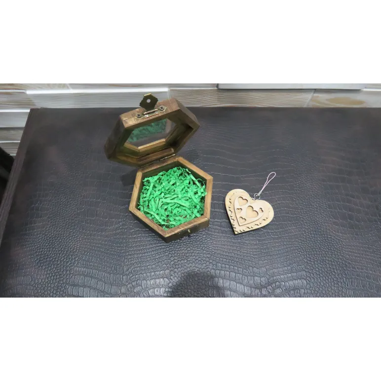 Подарочный набор «Сердце с собой» (Шкатулка Орех + Брелок Сердце)